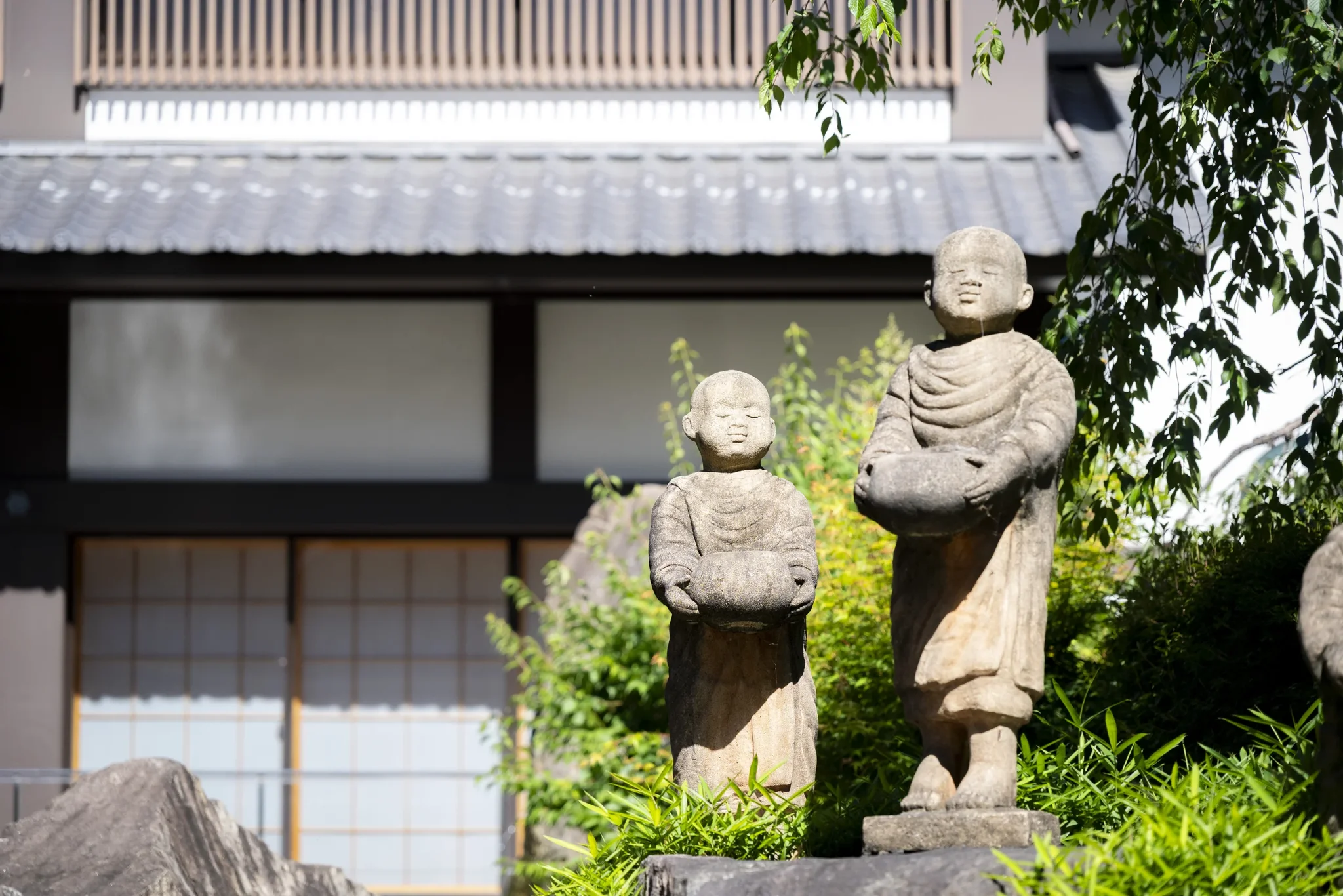 Rokkakudo Temple - Stone Statue - Daytime